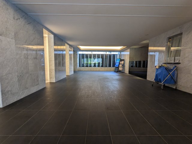 ロビー　建物の内部です