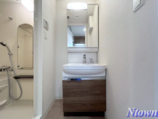 洗面設備　朝の身支度には欠かせない独立洗面化粧台