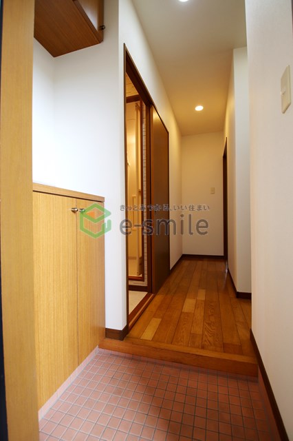 玄関　シンプルで使いやすい玄関です