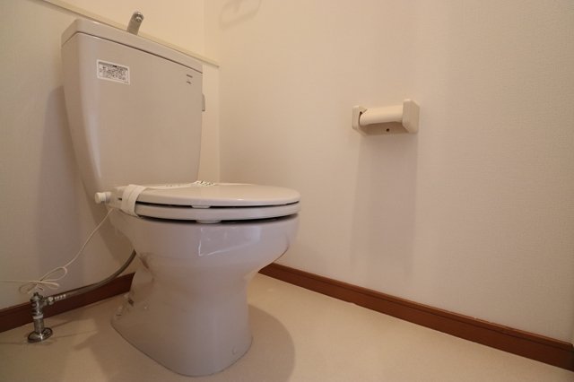 トイレ　同物件別部屋のお写真です※現況優先