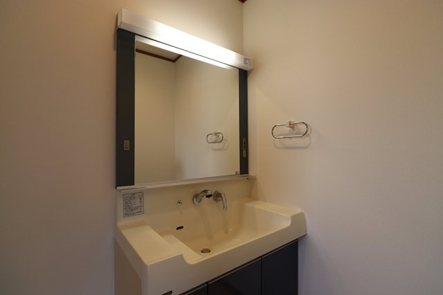 洗面設備　同物件別部屋のお写真です※現況優先