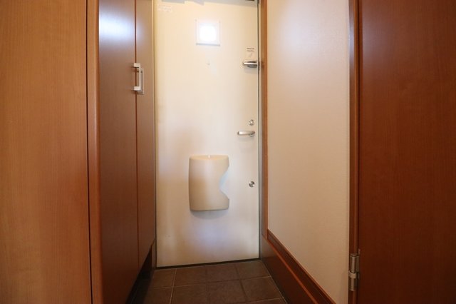 玄関　同物件別部屋のお写真です※現況優先