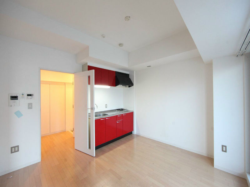 居室・リビング　ＬＤＫ8.4帖　洋室5.1帖とつなげても仕切っても使えます