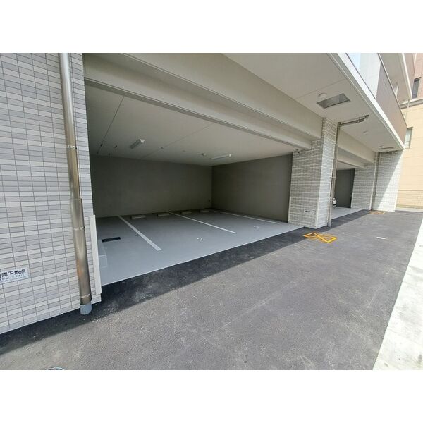 駐車場　※同仕様写真となります。