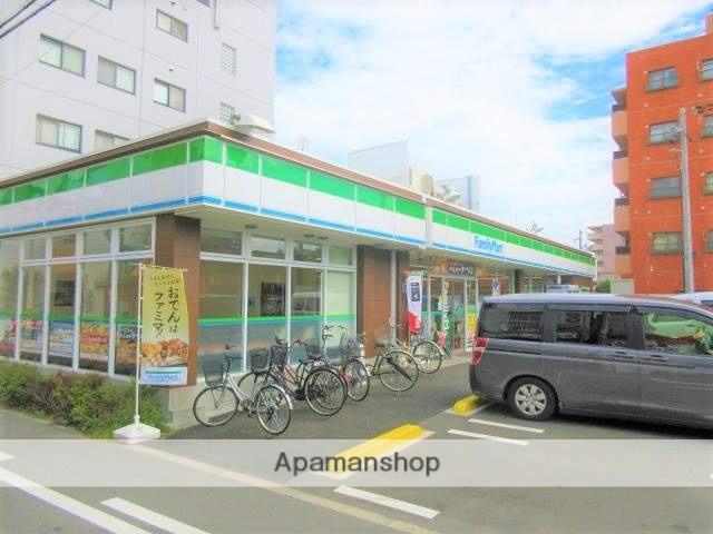 コンビニ　ファミリーマート（コンビニ）まで479m