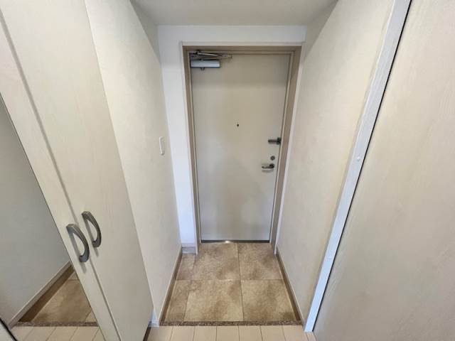 玄関　※同型別号室イメージ