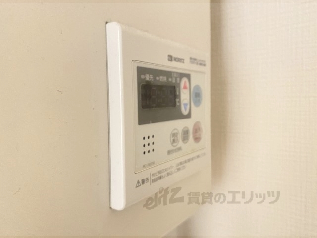 その他設備　給湯器リモコン