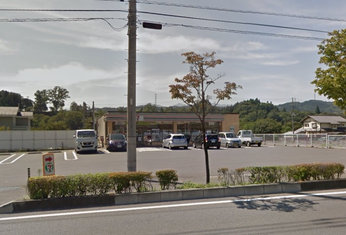 コンビニ　セブンイレブン（コンビニ）まで2158m