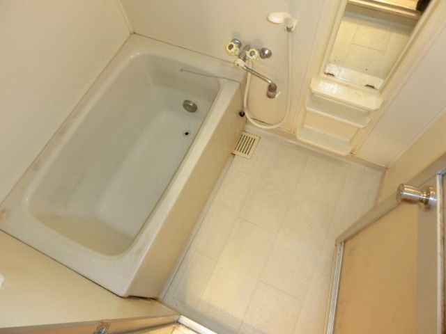 バス・シャワールーム　追い焚き機能付きバスルーム