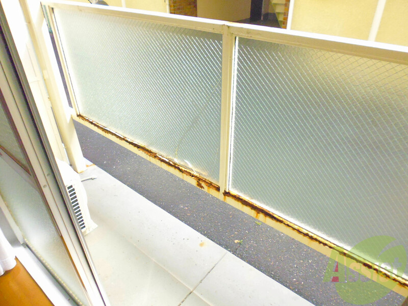 バルコニー　南向きが嬉しいベランダではお洗濯もしっかり乾きますよ～