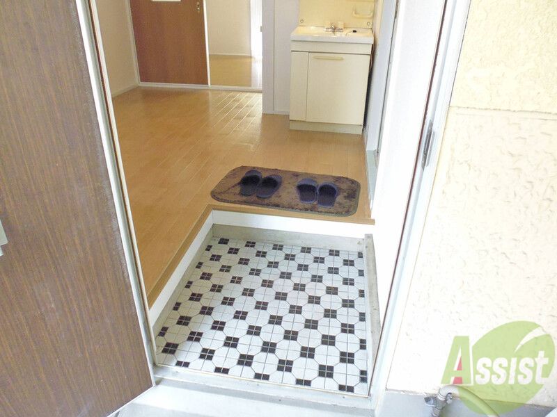 玄関　デザインがお洒落な玄関ですね。段差もないのがいいですね