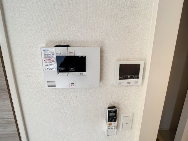 セキュリティ　掲載写真は同型モデルを掲載しており実際のお部屋と仕様等が異な