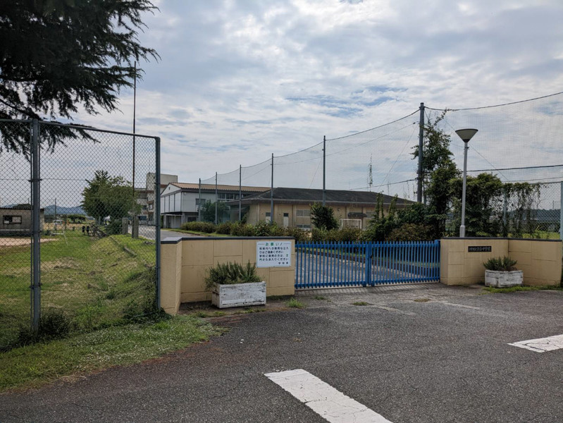 中学校　河合中学校（中学校）まで2335m