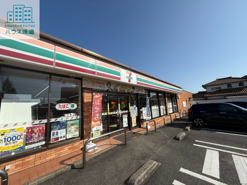 コンビニ　セブンイレブン大村東三城町店（コンビニ）まで824m