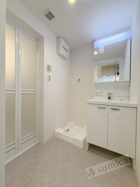 洗面設備　洗面脱衣所付き！独立洗面台が便利です♪♪