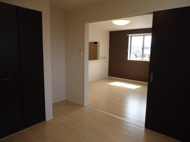 居室・リビング　室内