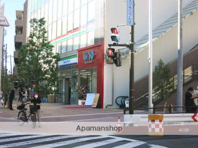 コンビニ　ファミリーマート（コンビニ）まで1009m