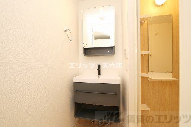 洗面設備　下駄箱