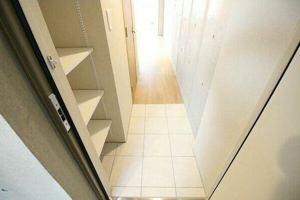 玄関　※同仕様写真含む