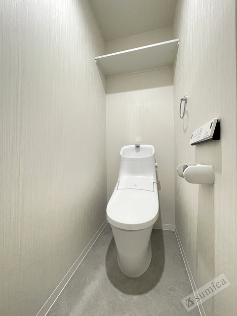 トイレ　温水洗浄便座