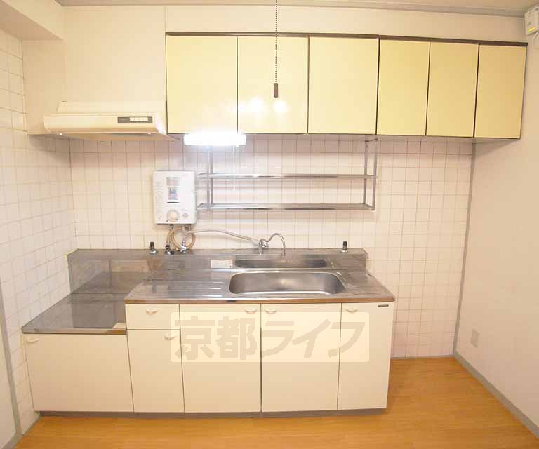 キッチン　大きなキッチンです。