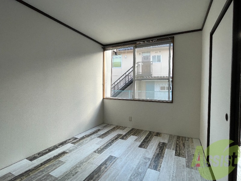 その他部屋・スペース　寝室としても使える洋室のお部屋です。