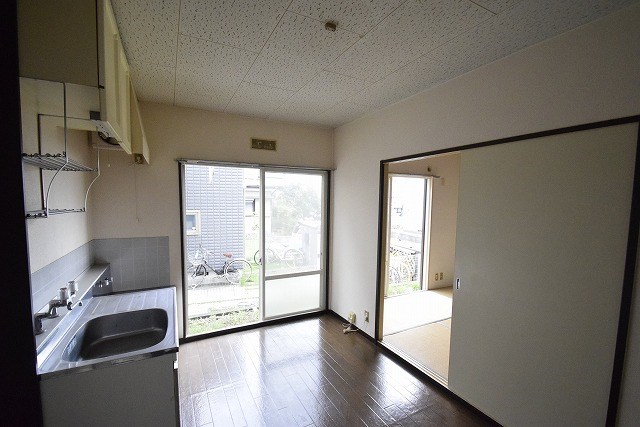 居室・リビング　反転タイプ