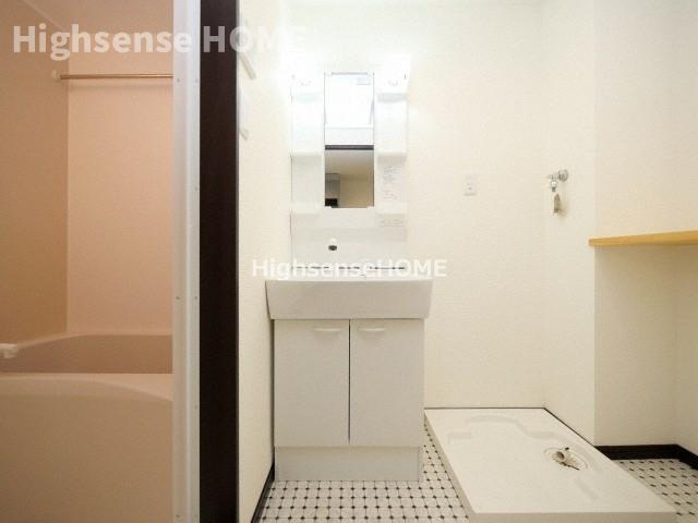 洗面設備　使いやすい洗面所です