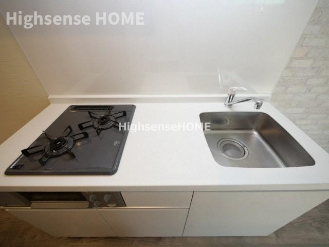 キッチン　コンパクトなキッチンで掃除もラクラク