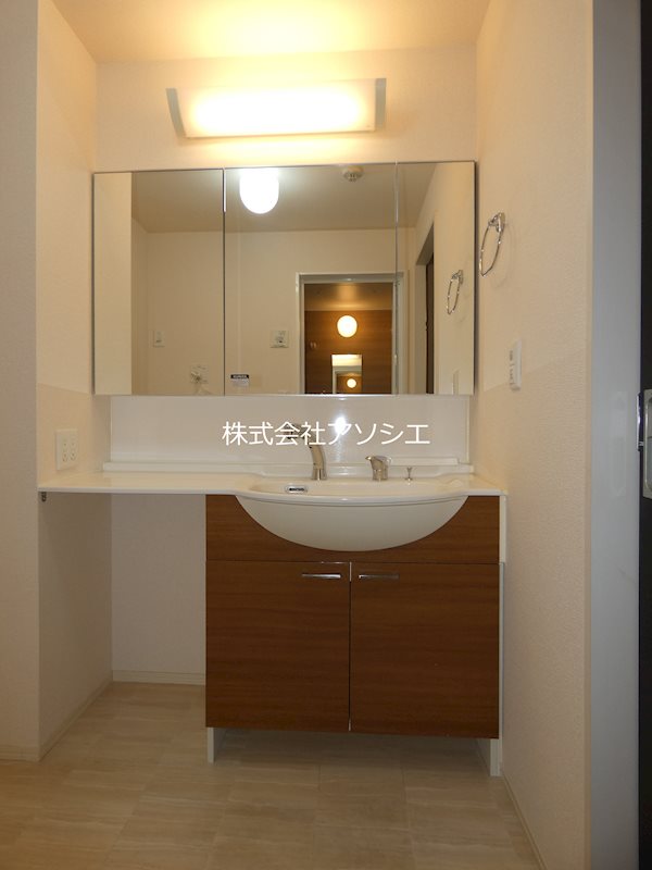 洗面設備　シャンプードレッサー