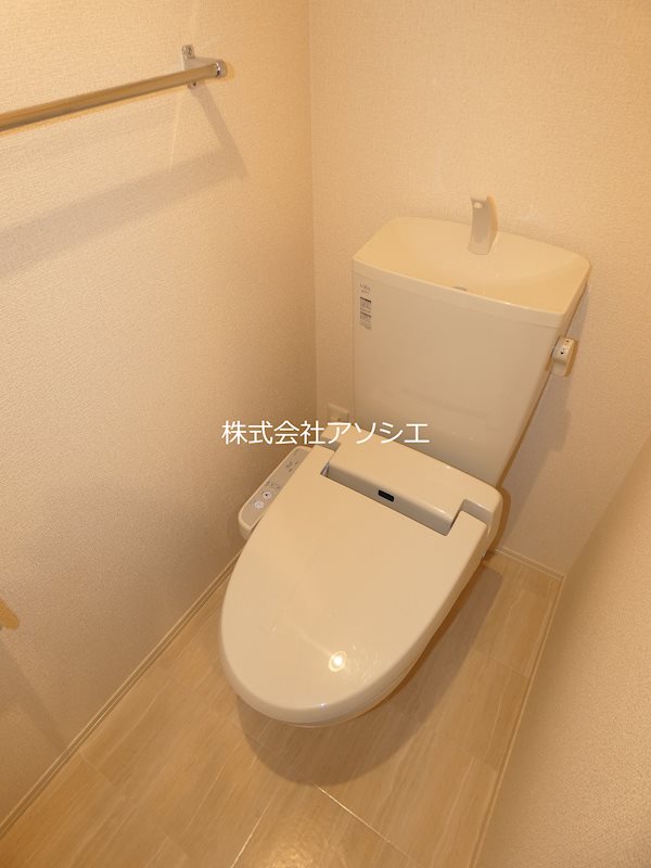 トイレ　ウォシュレット便座