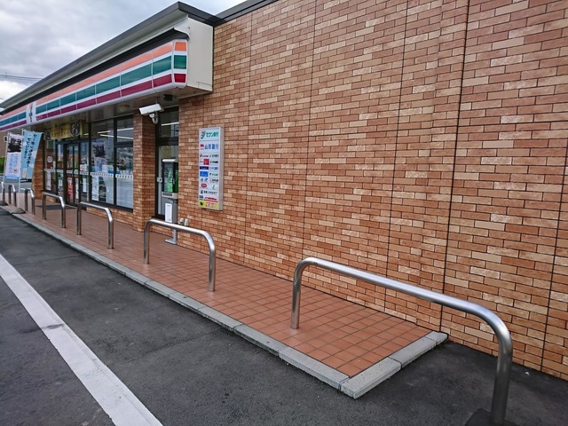 コンビニ　セブンイレブン山形松栄店（コンビニ）まで745m