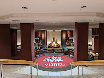 ショッピングセンター　恵比寿ガーデンプレイスセンタープラザ（ショッピングセンター）まで740m