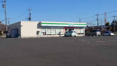 コンビニ　ファミリーマート 小山神鳥谷店（コンビニ）まで801m