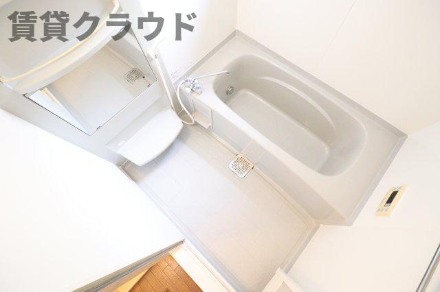 バス・シャワールーム　楽しくバスタイム♪