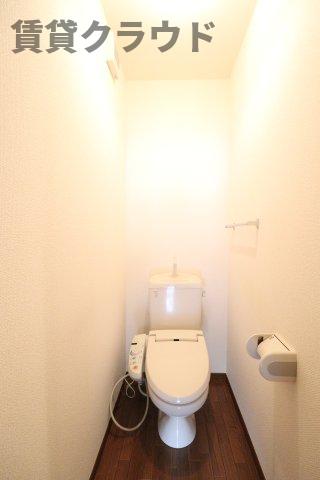 トイレ　人気の温水洗浄便座！