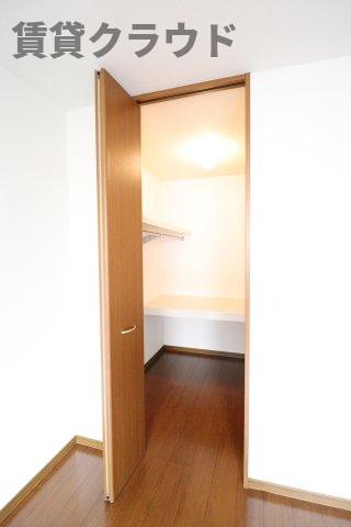 収納　大好評のウォークインクローゼット完備♪
