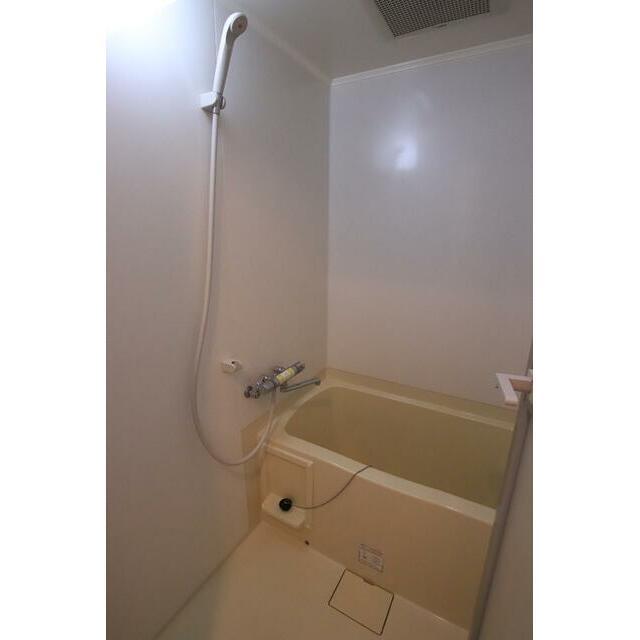 バス・シャワールーム　参考写真（同建物別部屋のものです）