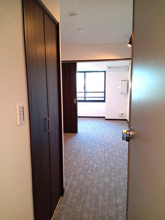 居室・リビング　防音扉＆防音仕様の２部屋