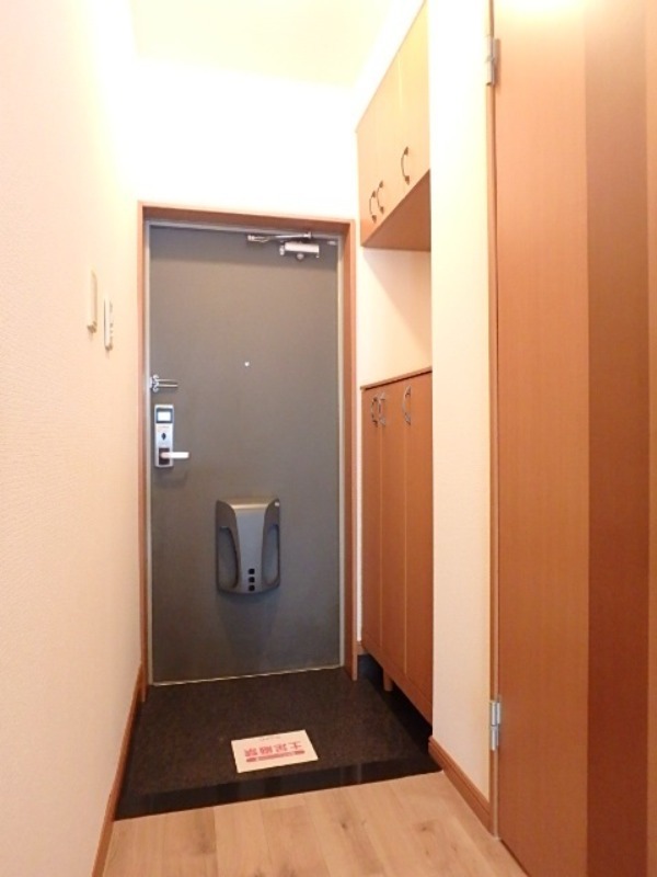 玄関　図面と現状に相違がある場合には現状を優先