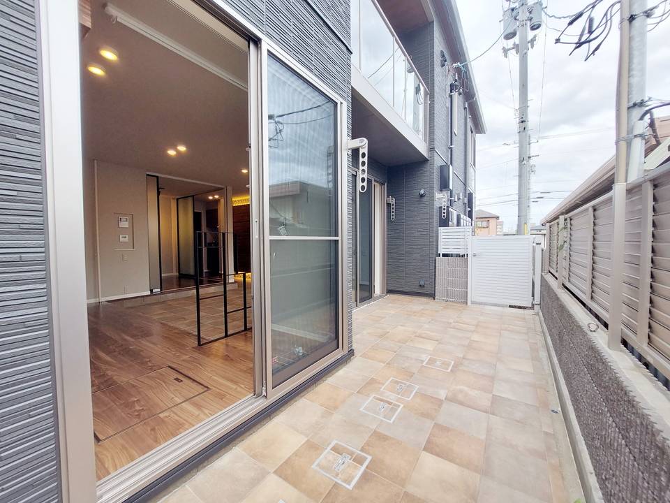 バルコニー　バルコニー