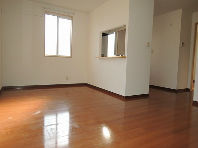 居室・リビング　広いリビングで家族団らん出来ますね。