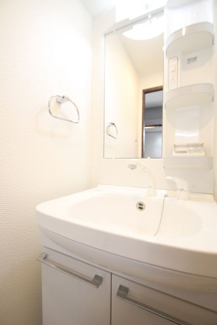 洗面設備　※別室の参考写真の為、現況優先です。