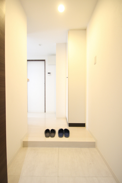 玄関　※別室の参考写真の為、現況優先です。