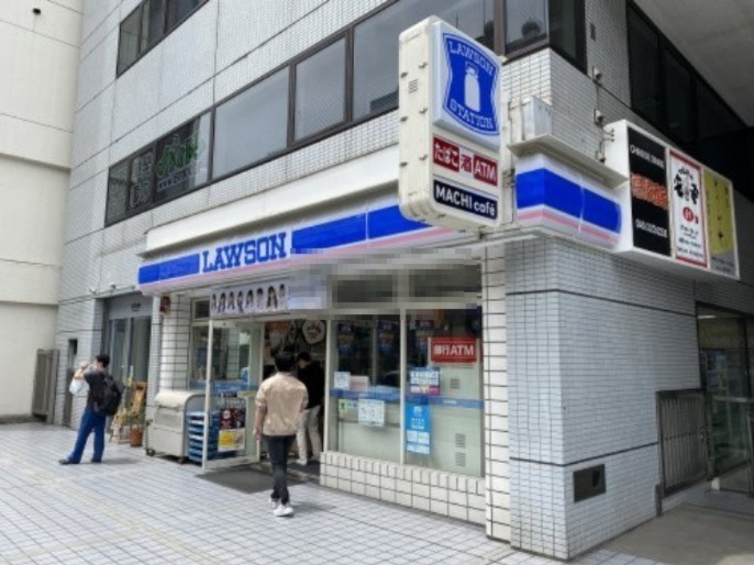 コンビニ　ローソン鶴屋町二丁目店（コンビニ）まで871m