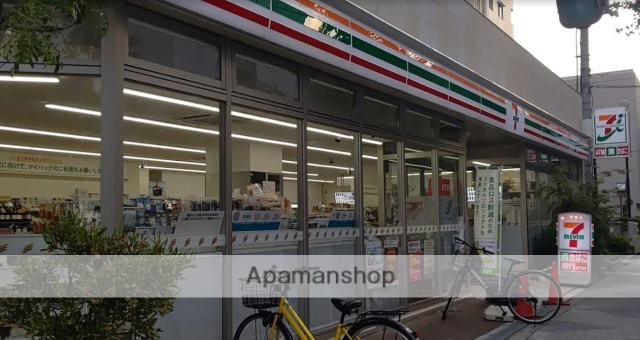 コンビニ　セブンイレブン（コンビニ）まで606m