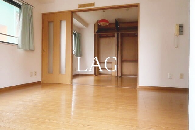 その他部屋・スペース　寝室です。( 家具付きではございません。)