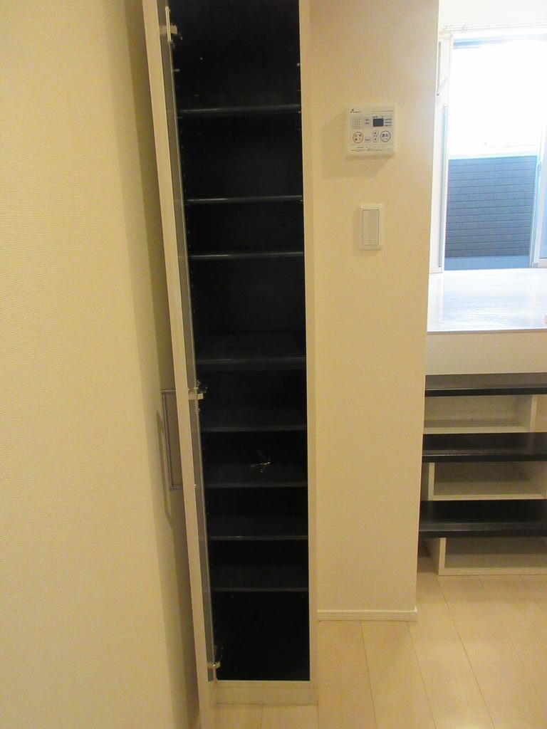 収納　シューズボックス