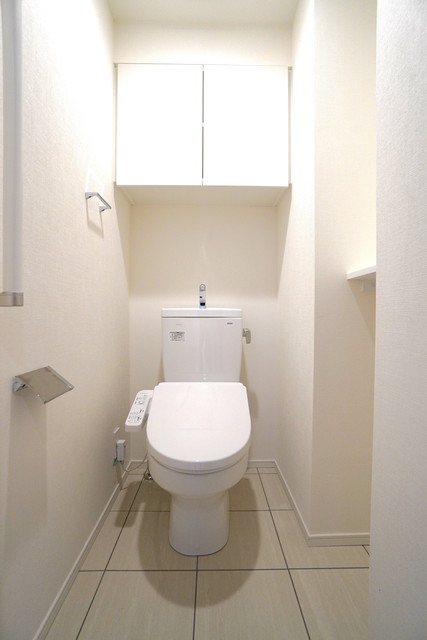 トイレ　※写真は同タイプ住戸です。