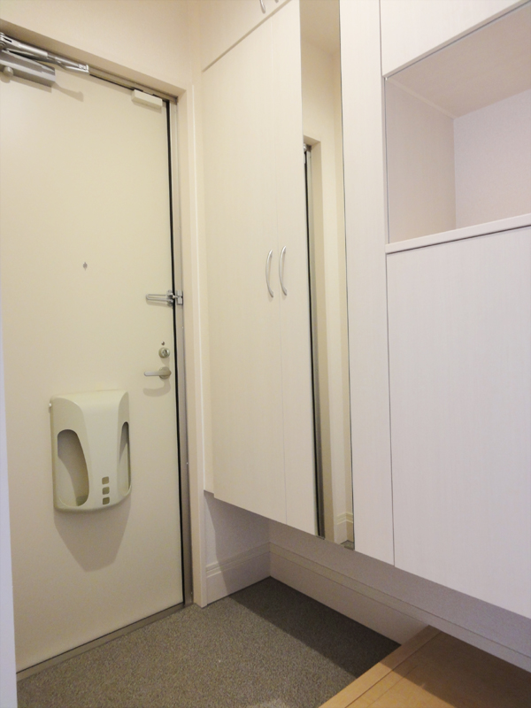 玄関　玄関に大容量のシューズボックス完備！